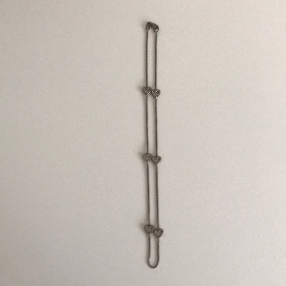 I’m selling a necklace